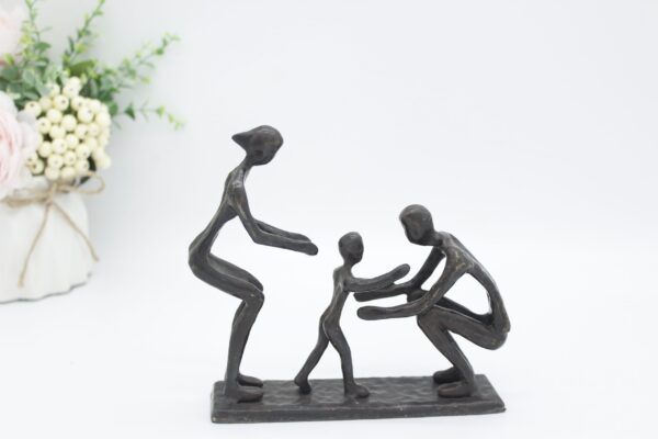 Cast iron metal craft sculpture family (grey) - Image 3